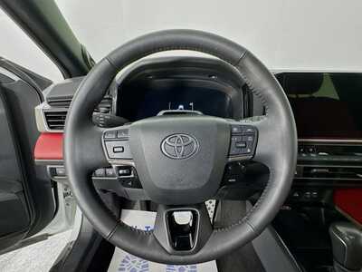 2025 Toyota Camry, $38977. Photo 11