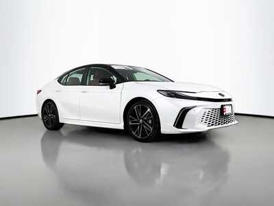 2025 Toyota Camry, $38977. Photo 1