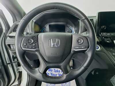 2024 Honda Odyssey, $35977. Photo 11