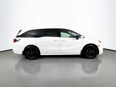 2024 Honda Odyssey, $35977. Photo 8
