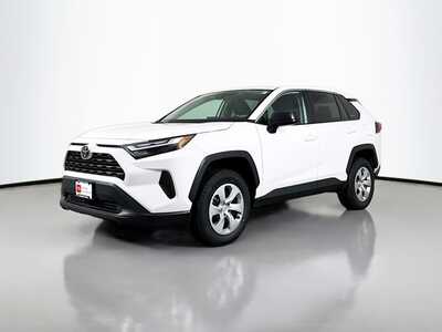 2024 Toyota RAV4, $29977. Photo 3