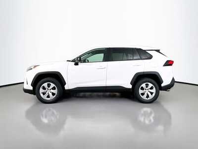 2024 Toyota RAV4, $29977. Photo 4