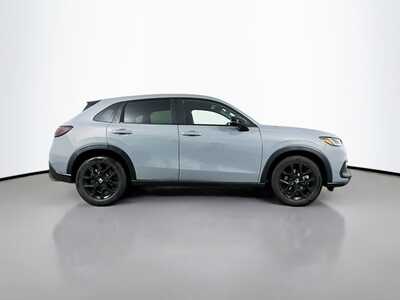 2025 Honda HR-V, $28977. Photo 8