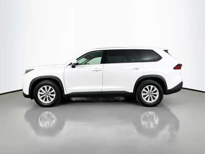 2025 Toyota Grand Highlander, $45977. Photo 4