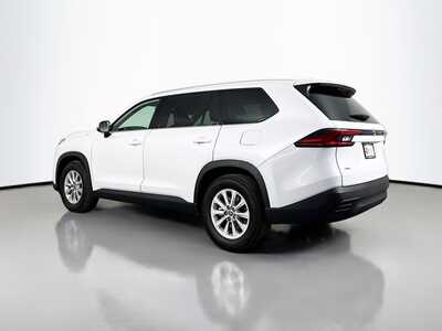 2025 Toyota Grand Highlander, $45977. Photo 5