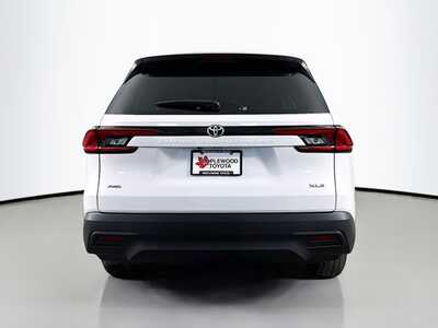 2025 Toyota Grand Highlander, $45977. Photo 6