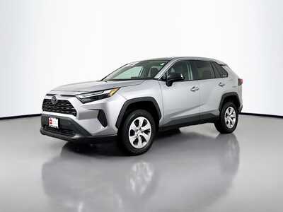 2024 Toyota RAV4, $29977. Photo 3