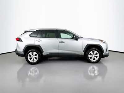 2024 Toyota RAV4, $29977. Photo 8