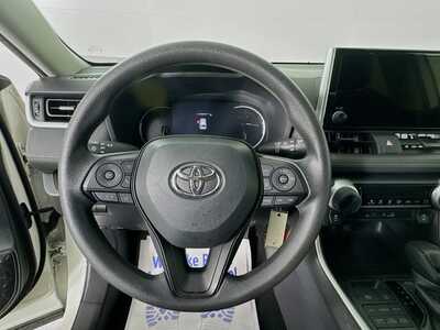 2024 Toyota RAV4, $30840. Photo 11