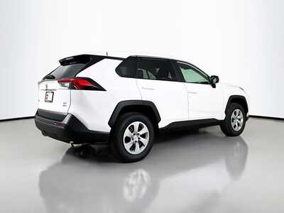 2024 Toyota RAV4, $30840. Photo 7