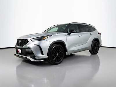 2025 Toyota Highlander, $45977. Photo 3