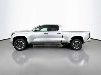 2024 Toyota Tacoma, $38450. Photo 4