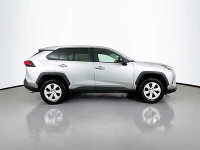 2024 Toyota RAV4, $28217. Photo 8