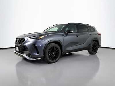 2025 Toyota Highlander, $45977. Photo 3