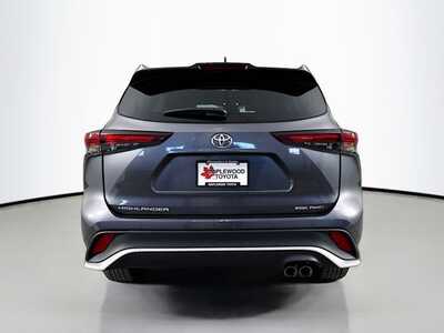 2025 Toyota Highlander, $45977. Photo 6