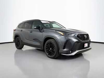 2025 Toyota Highlander, $45977. Photo 1