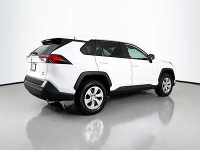 2024 Toyota RAV4, $29977. Photo 7