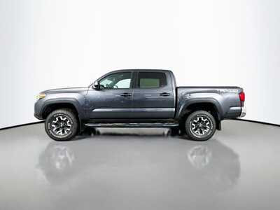 2019 Toyota Tacoma, $32570. Photo 4