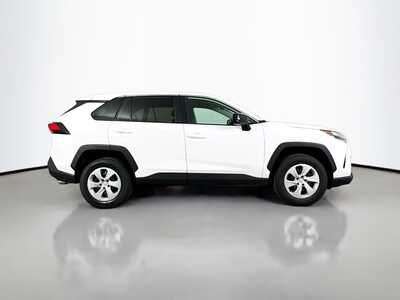 2024 Toyota RAV4, $28915. Photo 8