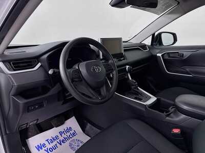 2024 Toyota RAV4, $28915. Photo 9