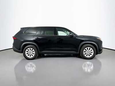 2025 Toyota Grand Highlander, $48120. Photo 8