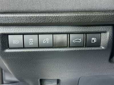 2025 Toyota Camry, $27678. Photo 10