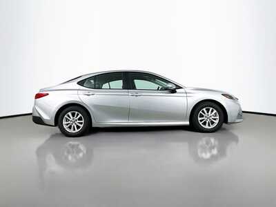 2025 Toyota Camry, $27678. Photo 8