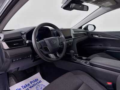 2025 Toyota Camry, $27678. Photo 9