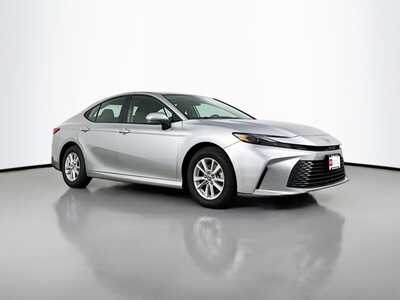 2025 Toyota Camry, $27678. Photo 1