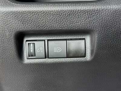 2025 Toyota RAV4, $34977. Photo 10