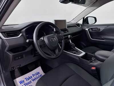 2025 Toyota RAV4, $34977. Photo 9