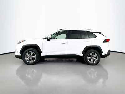 2025 Toyota RAV4, $35977. Photo 4
