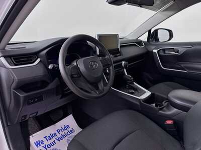 2025 Toyota RAV4, $35977. Photo 9