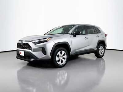 2024 Toyota RAV4, $29977. Photo 3