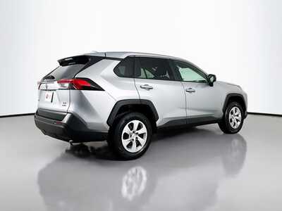 2024 Toyota RAV4, $29977. Photo 7