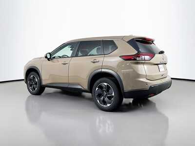 2025 Nissan Rogue, $24477. Photo 5