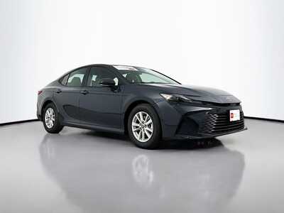 2025 Toyota Camry, $28477. Photo 1