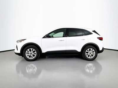 2025 Ford Escape, $24878. Photo 4