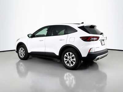 2025 Ford Escape, $24878. Photo 5