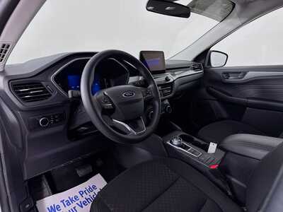 2025 Ford Escape, $24878. Photo 9