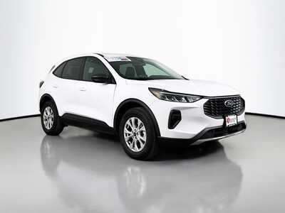 2025 Ford Escape, $24878. Photo 1