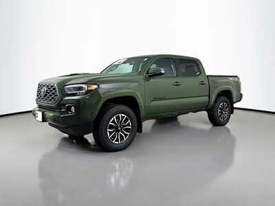 2021 Toyota Tacoma, $37977. Photo 3