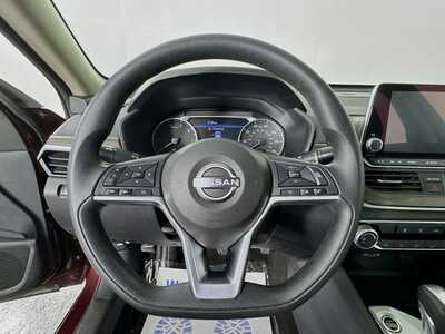2024 Nissan Altima, $19977. Photo 11