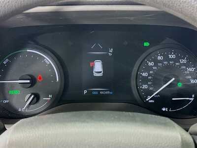 2024 Toyota Sienna, $38977. Photo 12