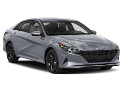 2021 Hyundai Elantra, $16977. Photo 9
