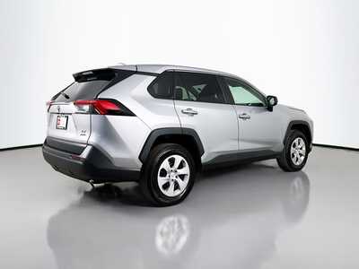 2024 Toyota RAV4, $29977. Photo 7