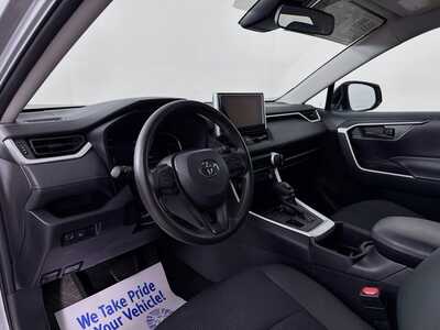 2024 Toyota RAV4, $29977. Photo 9