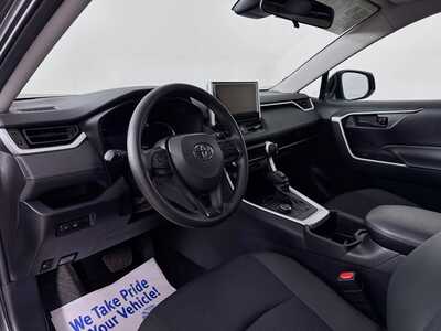 2025 Toyota RAV4, $34977. Photo 9