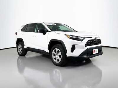 2024 Toyota RAV4, $31977. Photo 1