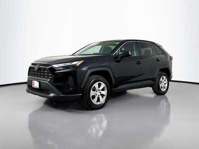 2024 Toyota RAV4, $29977. Photo 3